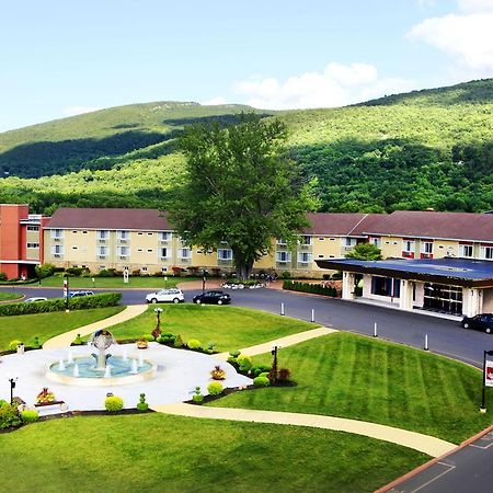 Hotel Honors Haven Retreat & Conference Ellenville Exterior foto