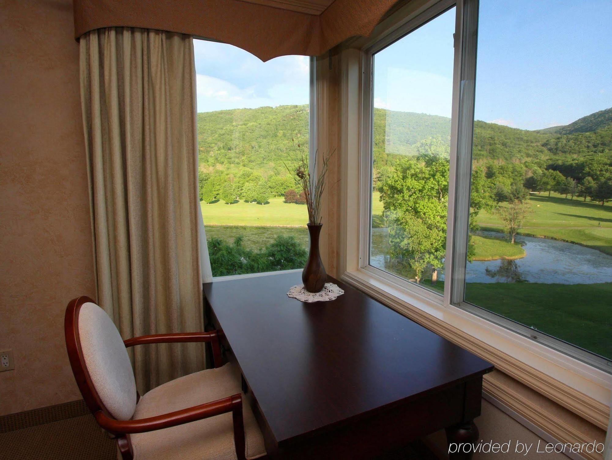 Hotel Honors Haven Retreat & Conference Ellenville Zimmer foto